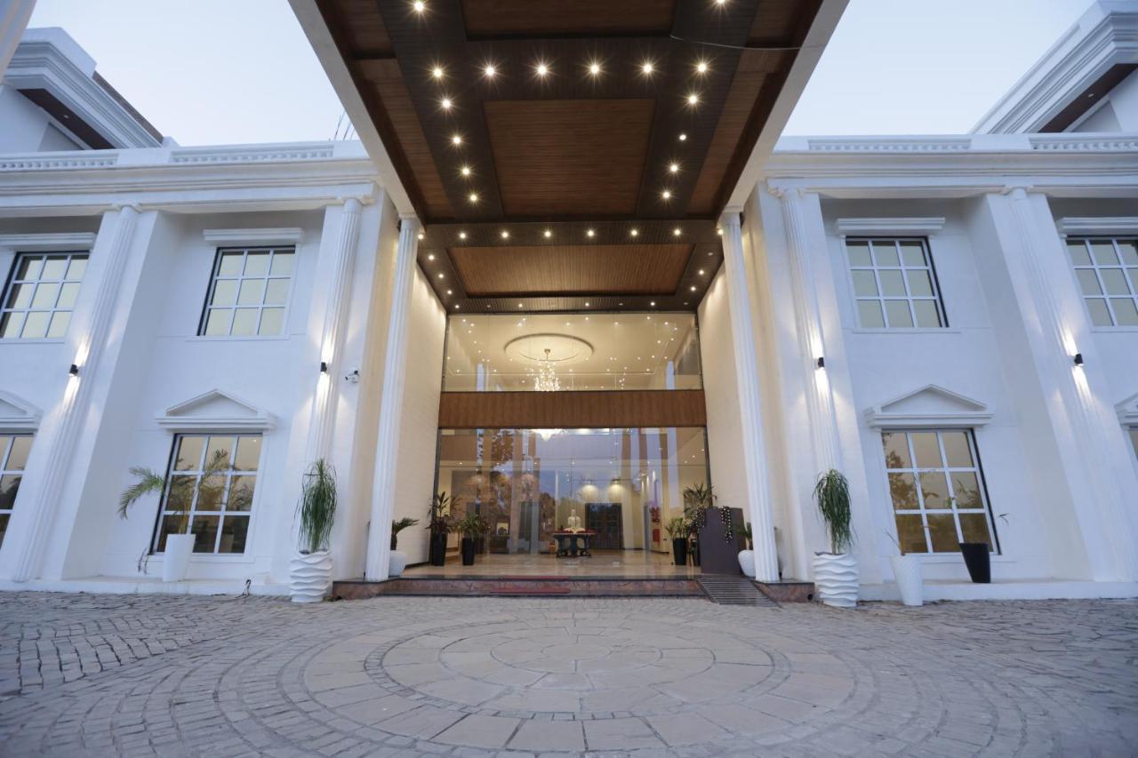 The Heritage Conventions Sāgar Kültér fotó