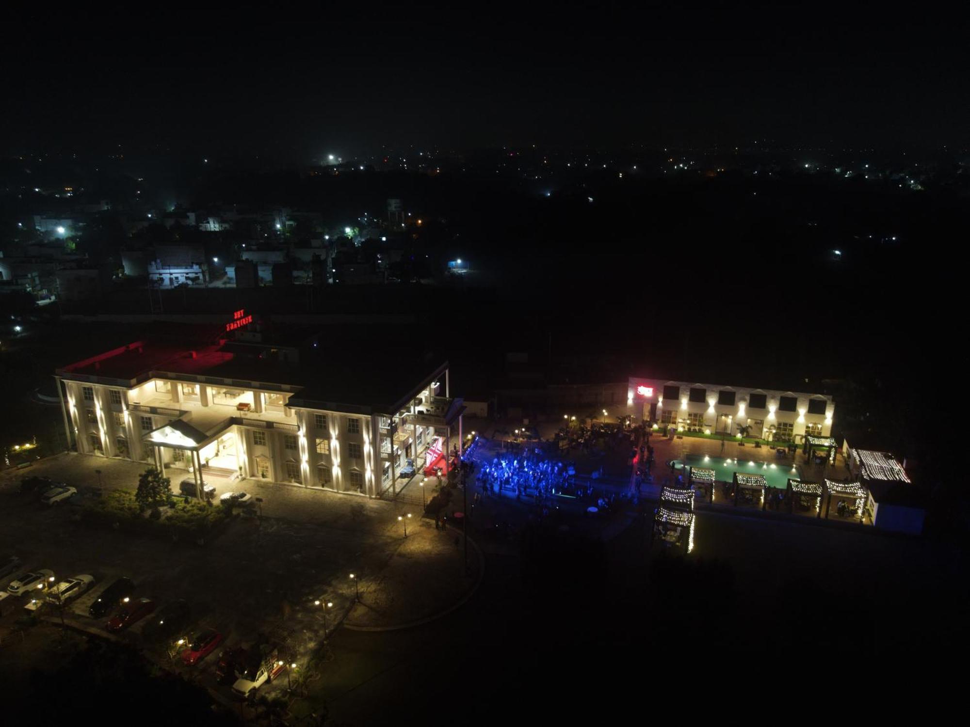 The Heritage Conventions Sāgar Kültér fotó